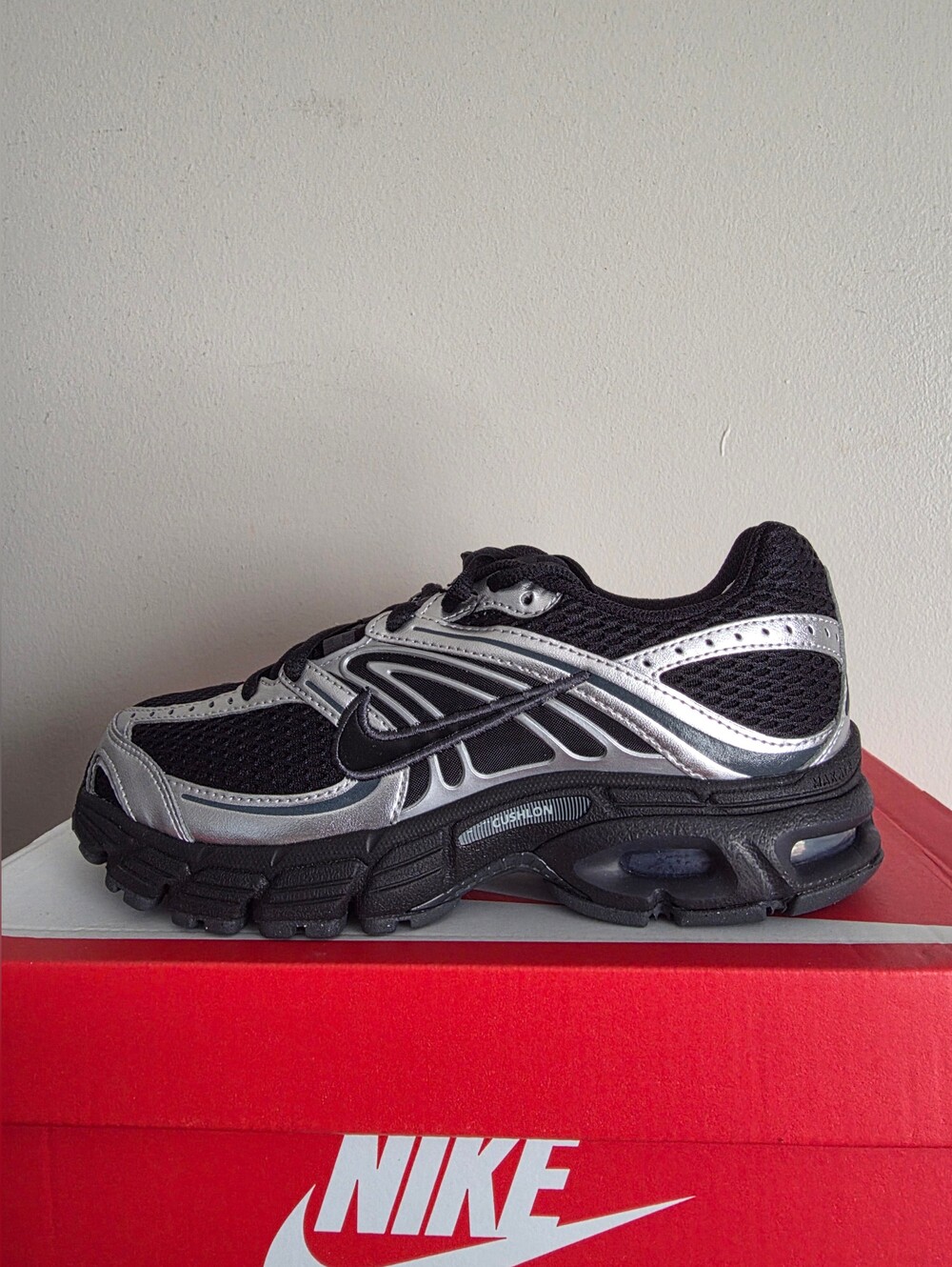 Nike Air Max Moto 2K Womens Size 6.5 New With Box